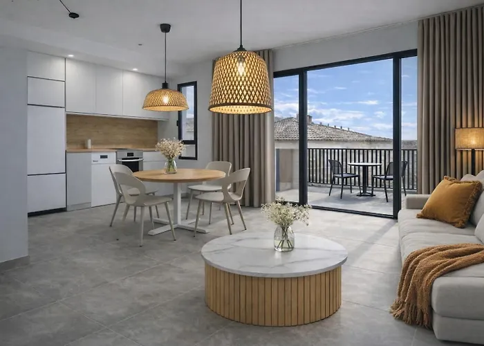 アパートホテル Flor