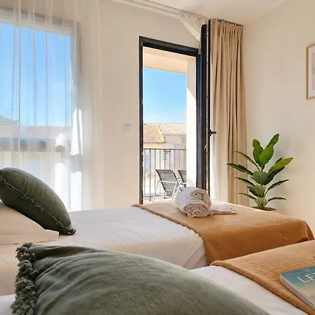 Flor Aparthotel 4*
